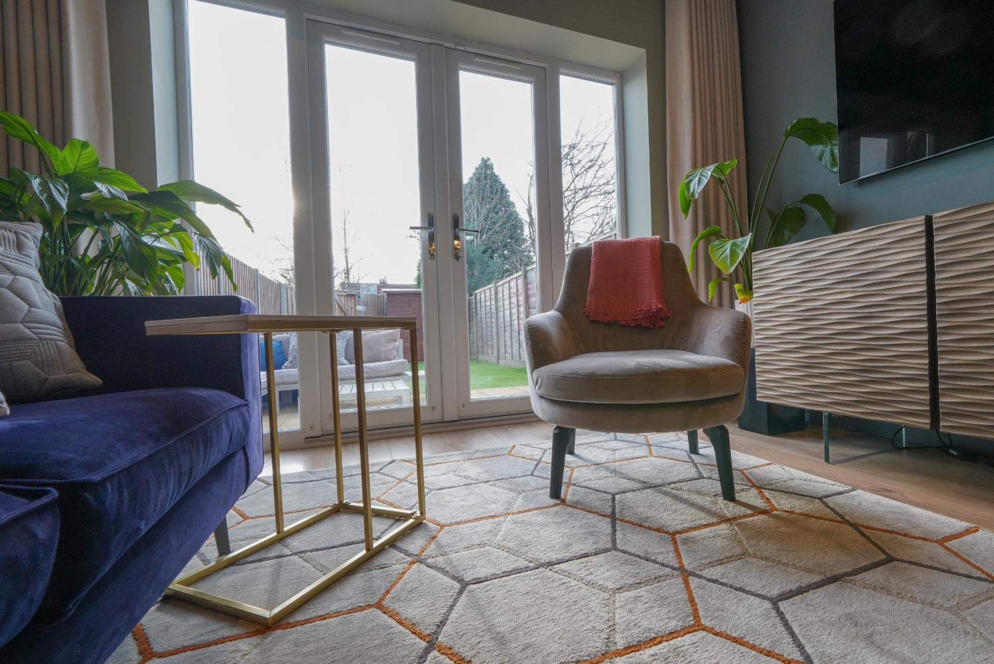 Castle Townhouse Kenilworth - Private Parking - 24 Hr Gym Access - Town Centre Apartman Szoba fotó